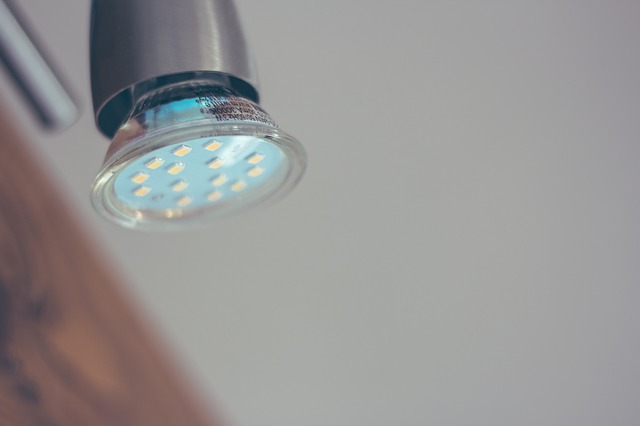 LED žárovky se masově rozšířily na trhu a vytlačují úsporné zářivky